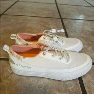 Columbia Women's White and Pink Shoes